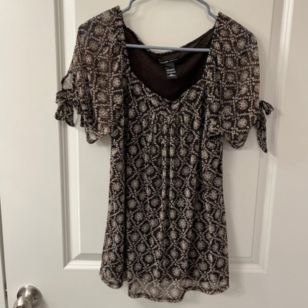 New York & Company Black and Cream Short Sleeve Printed Top